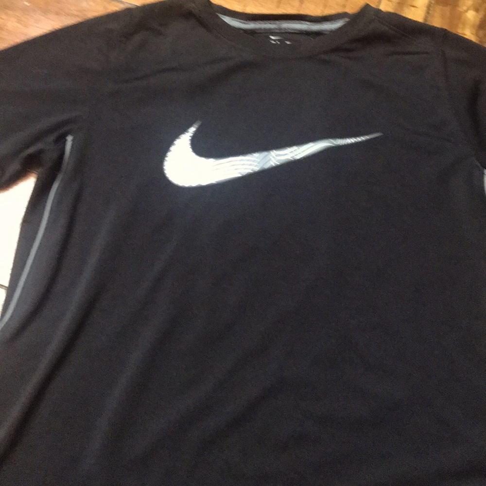 Set of 2 shirts, Nike shirt yL, champion m shirt